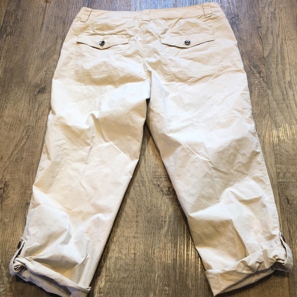 DKNY Jeans Beige Ankle Pants - Picture 7 of 10